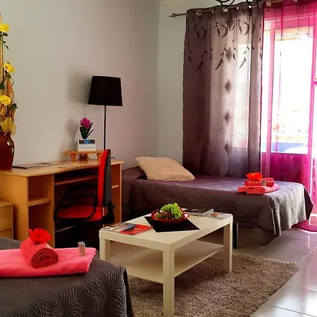 Awesome Views And Peaceful Chilling Apartman *